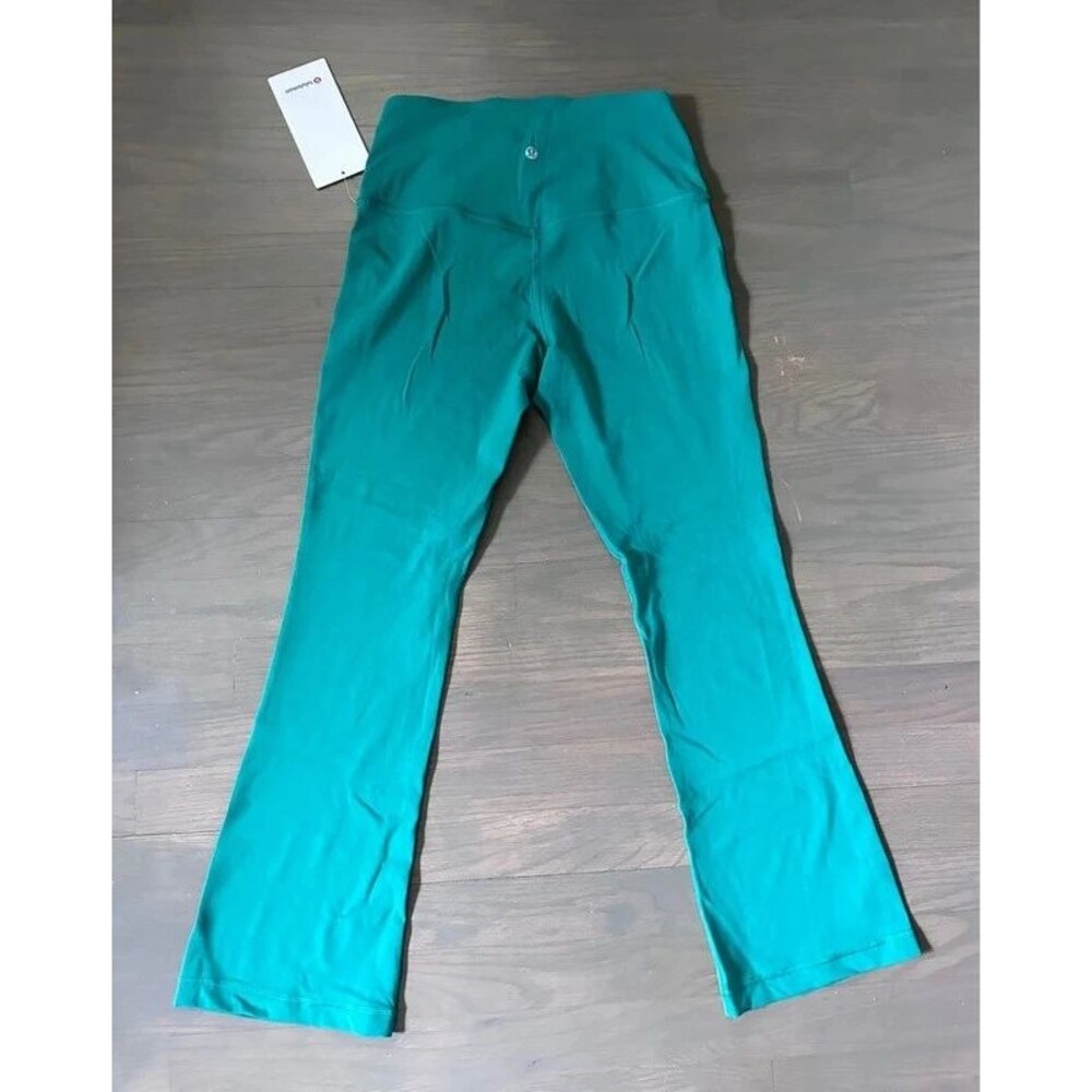 Lululemon green mini flare leggings NWT